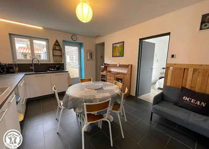 Maison Climatisée Proche à - Fr-1-426-591 *